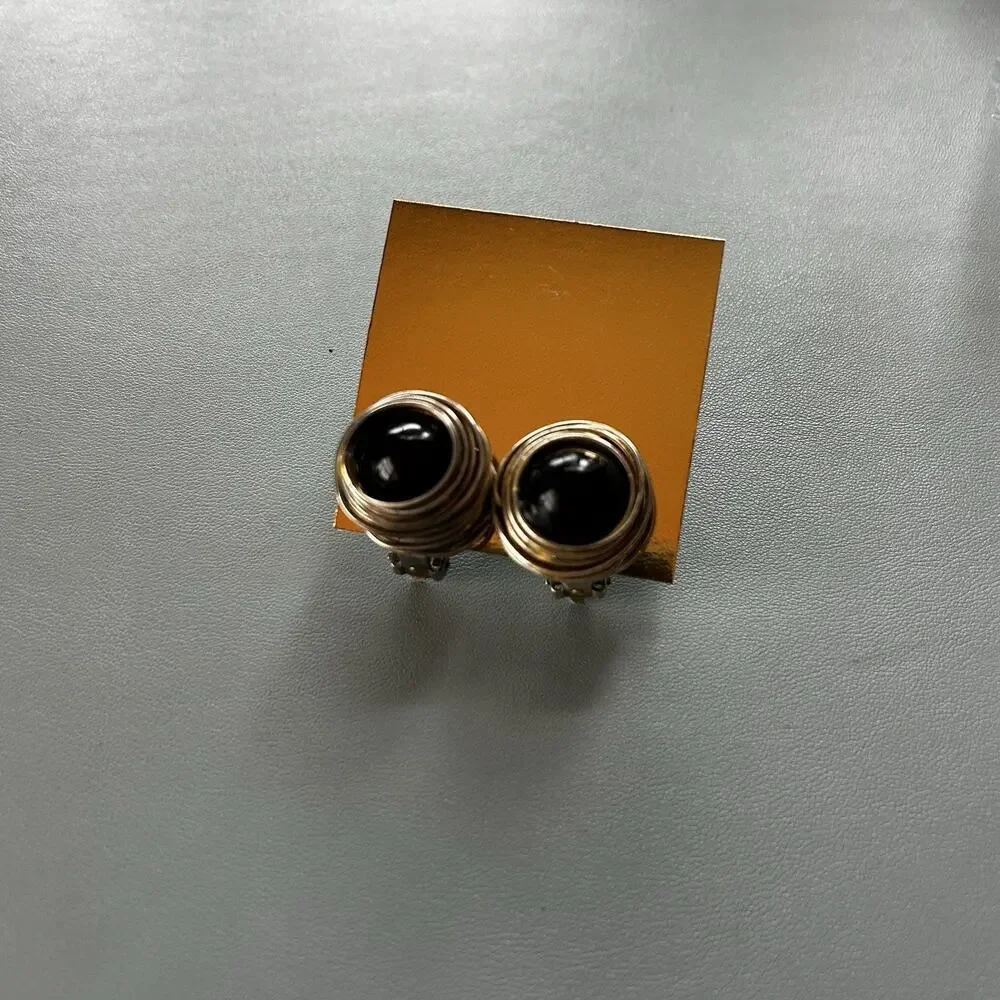 Vintage Clip-On Gold Tone Stud Earrings Black Cabochon Round Fashion